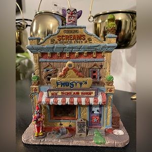 LEMAX Spooky Town Halloween Village 🎃 Frosty’s Ice Scream Shop - Creepy Clown
